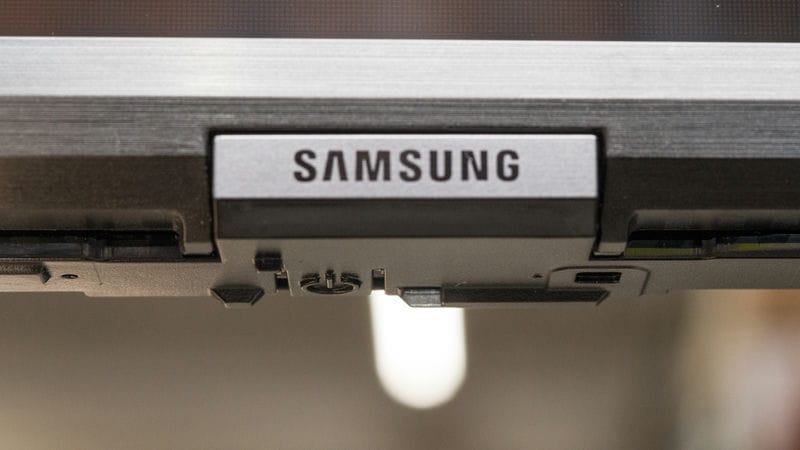 Q60C SAMSUNG TV (11)