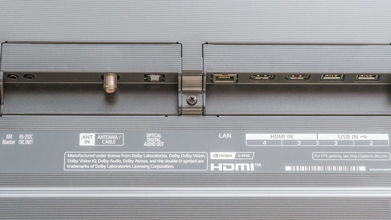 نمای پورت های ورودی و خروجی در تلویزیون OLED ال جی G4 سال 2024 - سایت دبی کوچولو