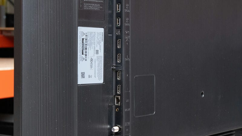 پورت های ورودی و خروجی در تلویزیون QLED سامسونگ Q80D سال 2024 - سایت دبی کوچولو