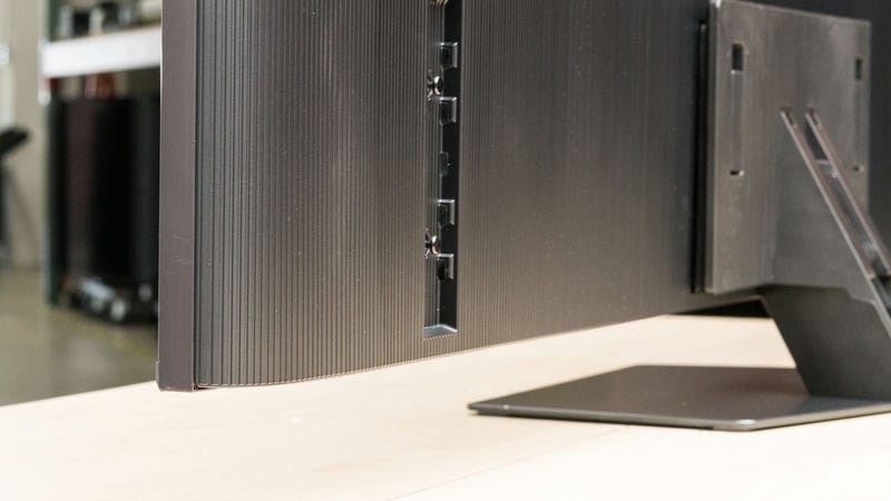 طراحی قاب پشت فریم در تلویزیون NEO QLED سامسونگ QN85D سال 2024 - سایت دبی کوچولو