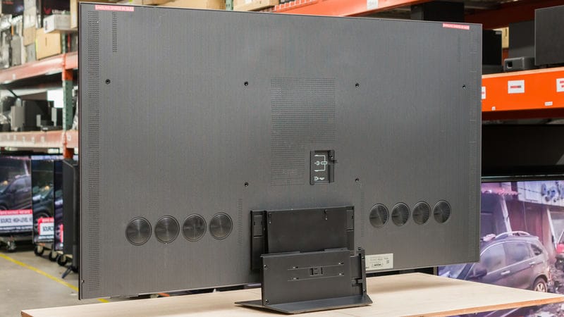 طراحی پشت و بلندگوهای تلویزیون NEO QLED سامسونگ QN900D سال 2024 - سایت دبی کوچولو