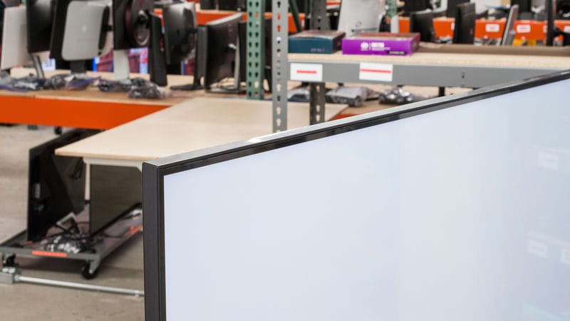 فریم دور صفحه نمایش تلویزیون QNED مینی ال ای دی ال جی QNED85 سال 2024 - سایت دبی کوچولو