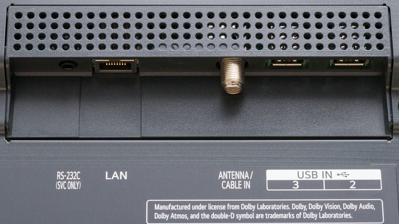 پورت USB و LAN و گیرنده رسیور ماهواره در تلویزیون QNED مینی ال ای دی ال جی QNED90 سال 2024 - سایت دبی کوچولو