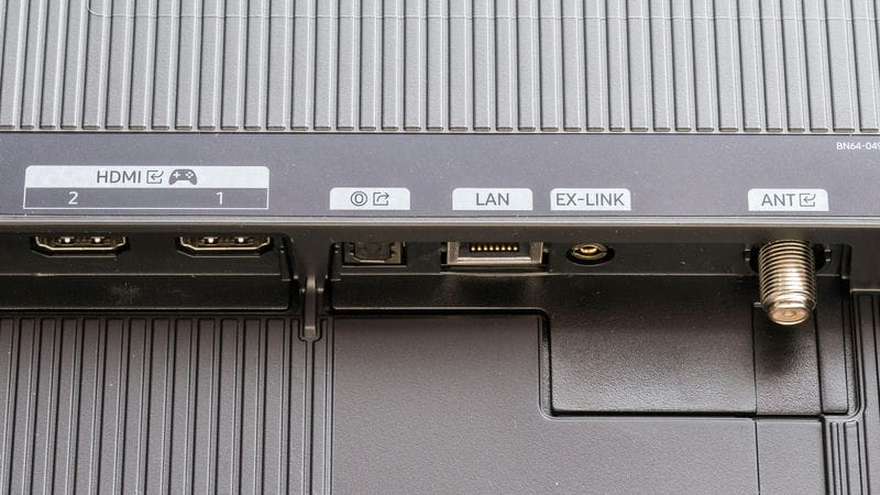 عکس واقعی از پورت های ورودی و خروجی در تلویزیون OLED سامسونگ S85D سال 2024 - سایت دبی کوچولو