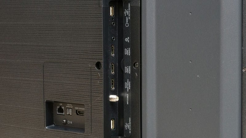 تمامی پورت های ورودی و خروجی و گیرنده رسیور ماهواره و دیجیتال در تلویزیون ULED هایسنس U6N سال 2024 - سایت دبی کوچولو