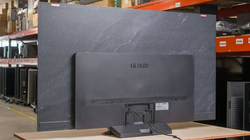 طراحی پشت تلویزیون OLED ال جی 65C5 سایز 65 اینچ سال 2025 - سایت دبی کوچولو