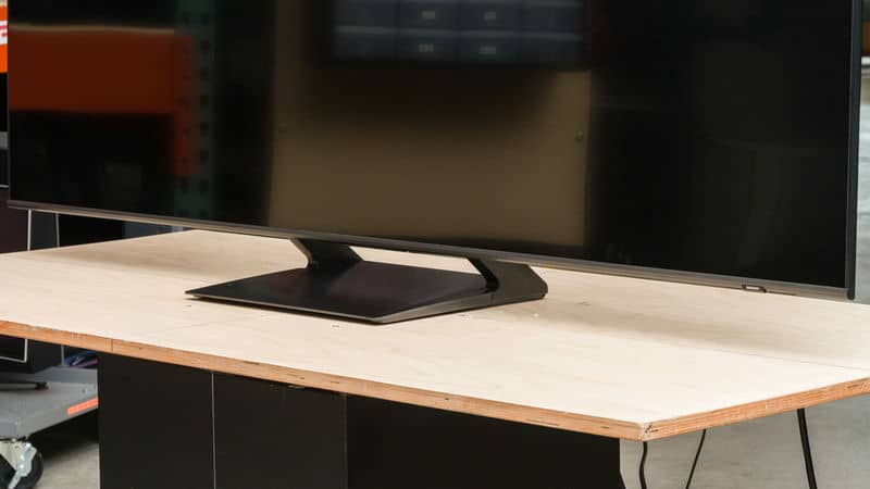 پایه ی تلویزیون QLED سامسونگ Q70D سال 2024 - سایت دبی کوچولو