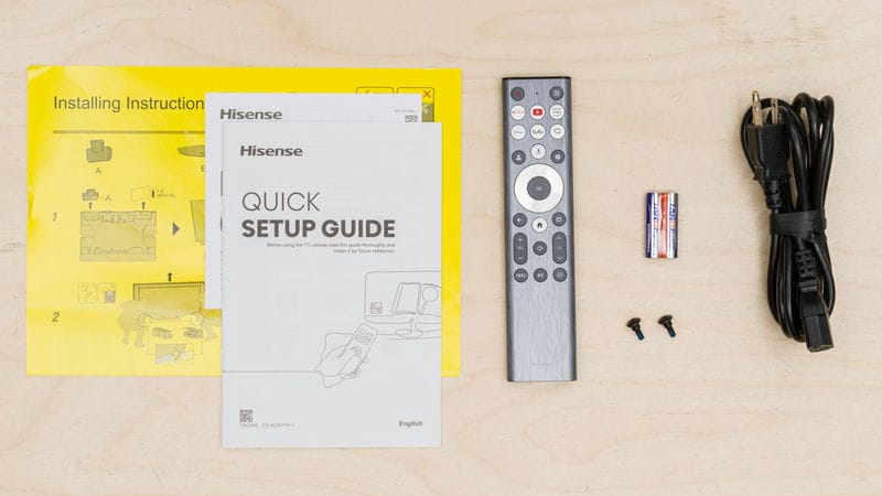 دفترچه راهنما و ریموت کنترل و لوازم جانبی همراه با تلویزیون ULED هایسنس U8N سال 2024 گیمینگ - سایت دبی کوچولو