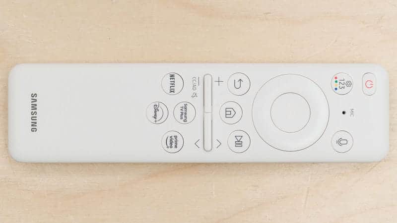 ریموت کنترل اسمارت سفید رنگ در تلویزیون QLED سامسونگ 55LS03D سایز 55 اینچ سال 2024 - سایت دبی کوچولو