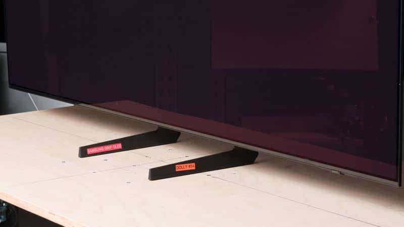 پایه دوشاخه در تلویزیون سامسونگ 55S85F سایز 55 اینچ سال 2025 - سایت دبی کوچولو