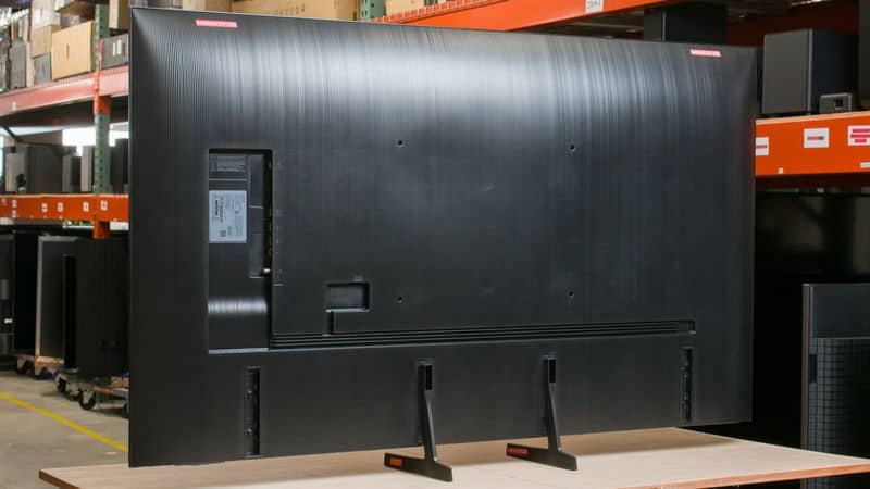 عکس واقعی از طراحی پشت تلویزیون QLED سامسونگ 65Q7F سایز 65 اینچ سال 2025 - سایت دبی کوچولو