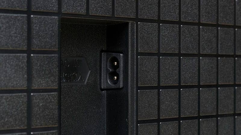 پورت ورودی برق در تلویزیون OLED سونی 65XR80 سایز 65 اینچ سال 2024 - سایت دبی کوچولو