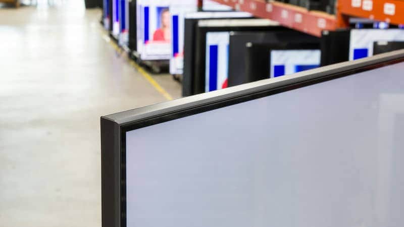 فریم دور صفحه نمایش تلویزیون کریستال سامسونگ 75DU7000 سایز 75 اینچ سال 2024 - سایت دبی کوچولو