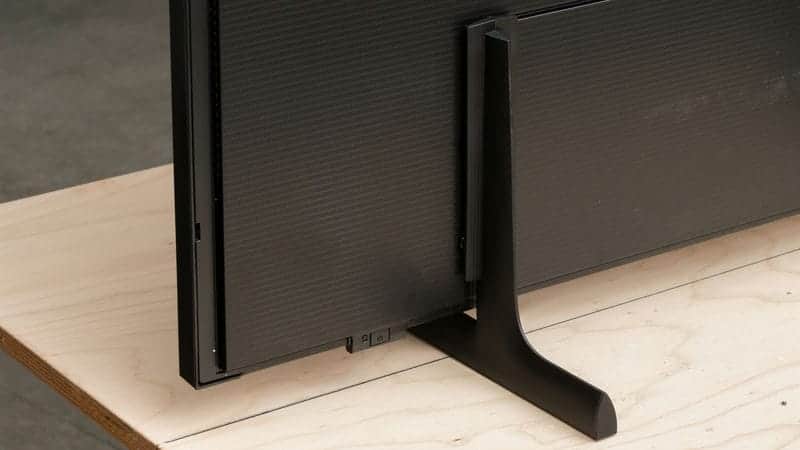 طراحی پایه دوطرف در تلویزیون QLED سامسونگ 75LS03D سایز 75 اینچ سال 2024 - سایت دبی کوچولو