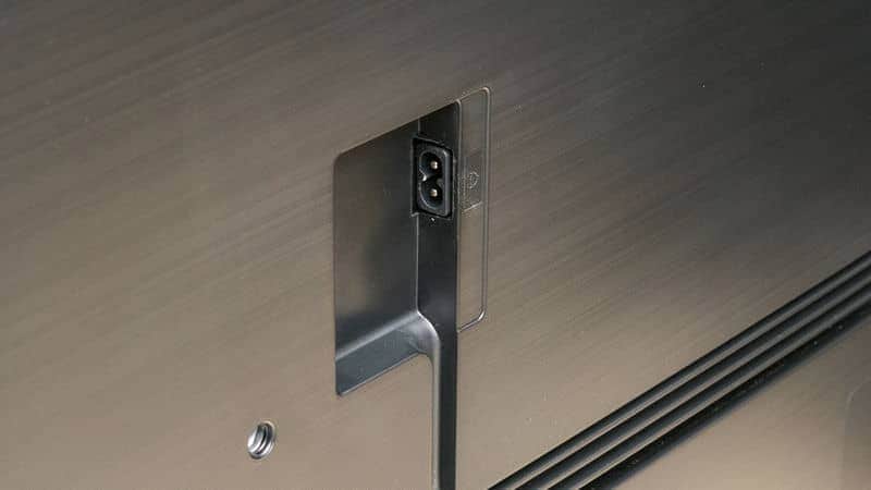 پورت ورودی برق تلویزیون QLED سامسونگ 75Q70D سایز 75 اینچ سال 2024 - سایت دبی کوچولو