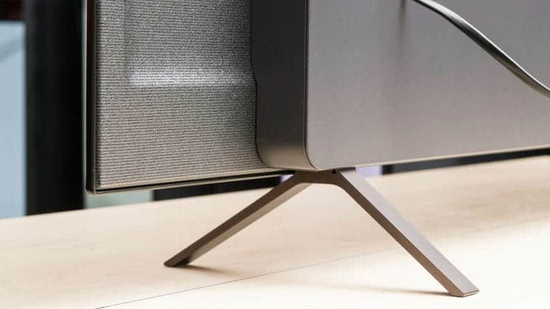 نمای پشت پایه تلویزیون OLED ال جی 77B4 سایز 77 اینچ سال 2024 - سایت دبی کوچولو