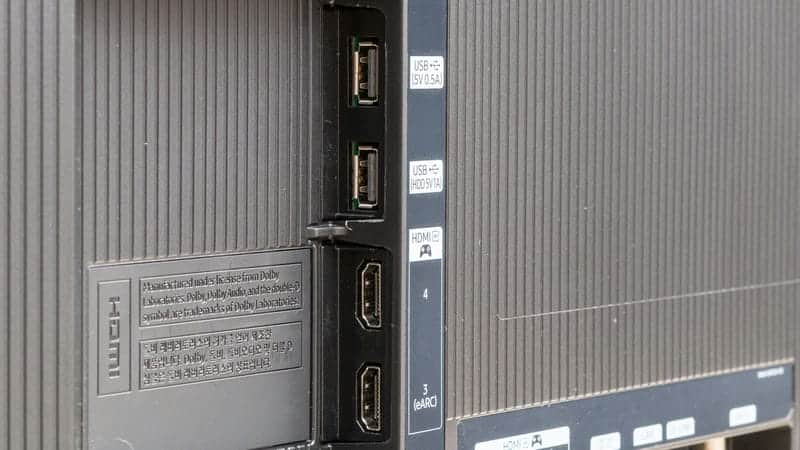 پورت های USB و HDMI در تلویزیون OLED سامسونگ 77S85D سایز 77 اینچ سال 2024 - سایت دبی کوچولو