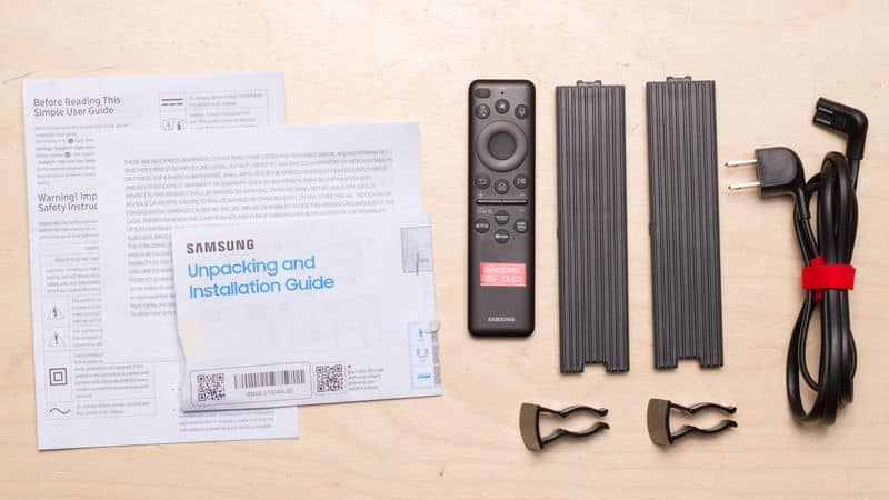 دفترچه راهنما و لوازم جانبی همراه با تلویزیون سامسونگ 77S85F سایز 77 اینچ سال 2025 - سایت دبی کوچولو