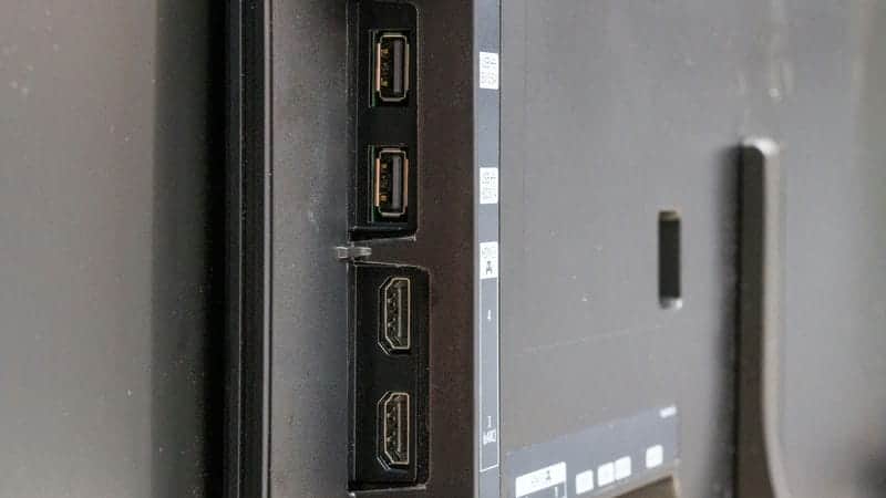 پورت های USB و HDMI در تلویزیون OLED سامسونگ 83S90D سایز 83 اینچ سال 2024 - سایت دبی کوچولو