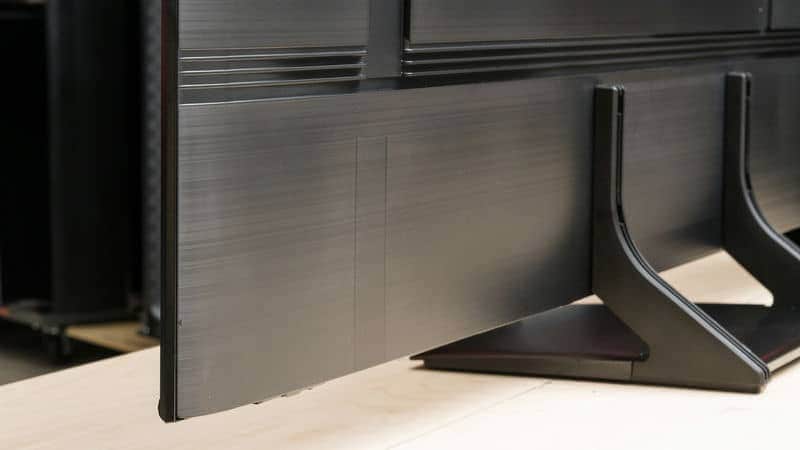 عکس پشت پایه تلویزیون QLED سامسونگ 85Q70D سایز 85 اینچ سال 2024 - سایت دبی کوچولو