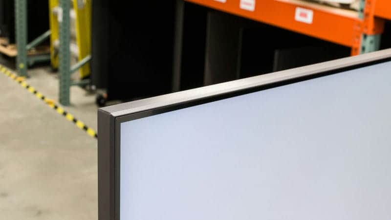 ضخامت فریم دور صفحه نمایش تلویزیون NEO QLED سامسونگ 85QN85D سایز 85 اینچ سال 2024 - سایت دبی کوچولو