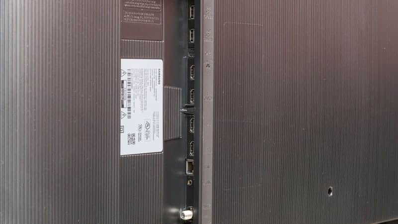 پورت ورودی و خروجی USB و HDMI و گیرنده دیجیتال و رسیور ماهواره در تلویزیون NEO QLED سامسونگ 85QN85D سایز 85 اینچ سال 2024 - سایت دبی کوچولو