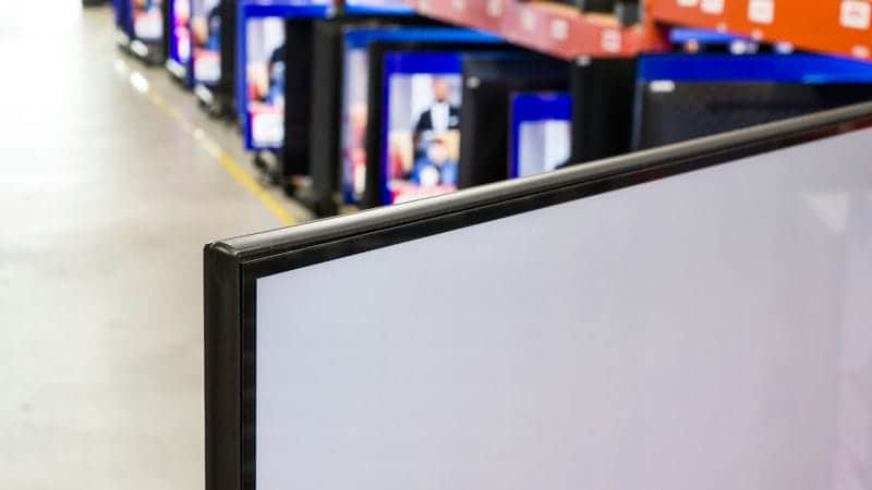 فریم دور صفحه نمایش تلویزیون ULED هایسنس 85U6N سایز 85 اینچ سال 2024 - سایت دبی کوچولو