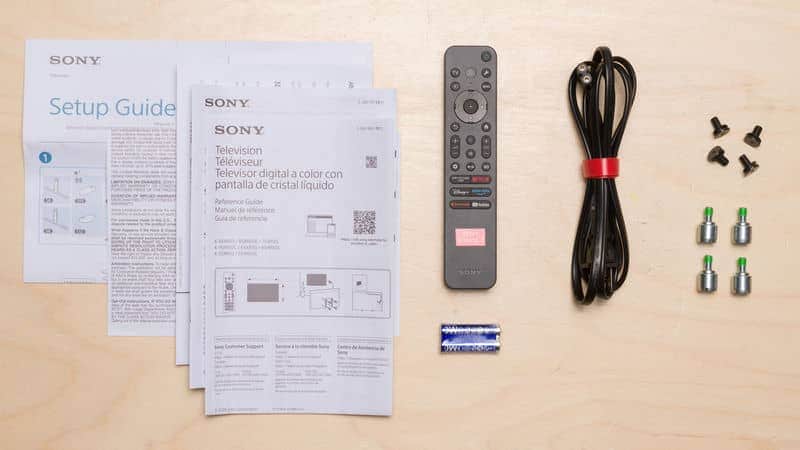 ریموت کنترل اسمارت و دفترجه راهنما و لوازم جانبی همراه با تلویزیون LED سونی 85XR50 سایز 85 اینچ سال 2024 - سایت دبی کوچولو