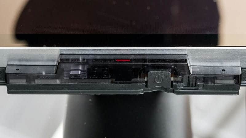 دکمه ی پاور در تلویزیون OLED ال جی 97G4 سایز 97 اینچ سال 2024 - سایت دبی کوچولو