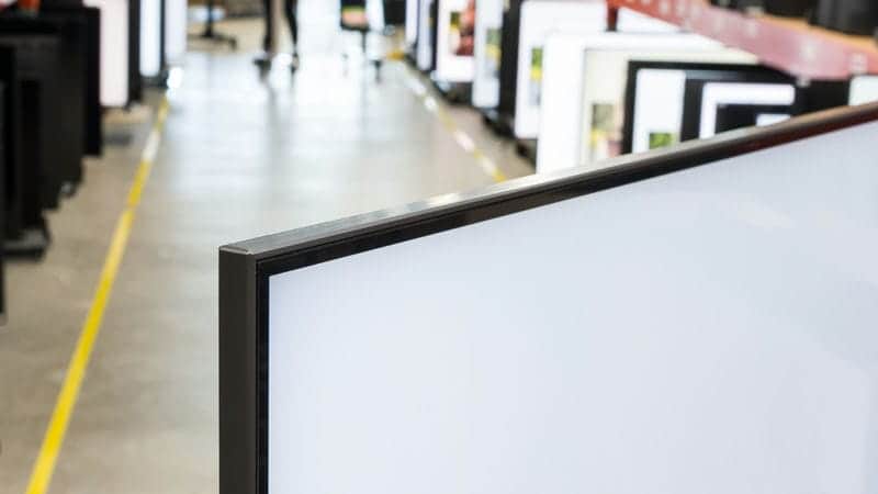 فریم دور صفحه نمایش تلویزیون NEO QLED سامسونگ 98QN90D سایز 98 اینچ سال 2024 - سایت دبی کوچولو