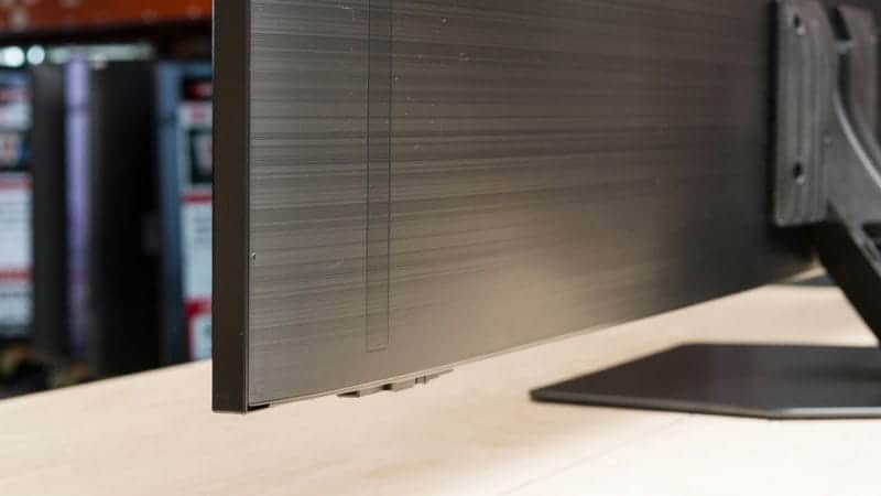 عکس واقعی از نمای پشت فریم تلویزیون NEO QLED سامسونگ 98QN90D سایز 98 اینچ سال 2024 - سایت دبی کوچولو