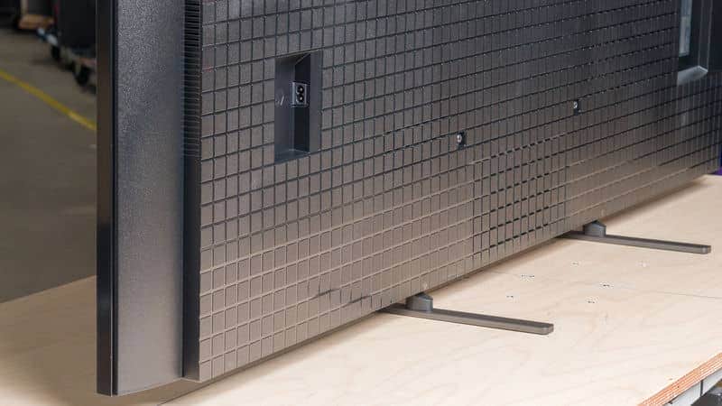 طراحی شبکه ای و پشت تلویزیون LED سونی 98XR50 سایز 98 اینچ سال 2024 - سایت دبی کوچولو