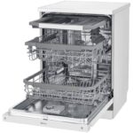 نمای بخش داخلی و سمت راست ماشین ظرفشویی ال جی 425 کد DFB425FW رنگ سفید سه طبقه 14 نفره 3 سبد اصل کره مونتاژ کره دارای بخارشوی - سایت دبی کوچولو