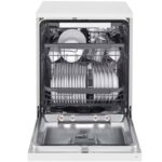 نمای روبرو همراه با ظروف در داخل ماشین ظرفشویی ال جی 435 کد DFC435FW رنگ سفید سه طبقه 14 نفره 3 سبد اصل کره مونتاژ کره دارای بخارشوی - سایت دبی کوچولو