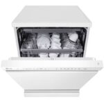 نمای روبرو و درب نیمه باز در ماشین ظرفشویی ال جی 513 کد DFC513FW رنگ سفید سه طبقه 14 نفره 3 سبد اصل کره مونتاژ کره بدون بخارشوی - سایت دبی کوچولو