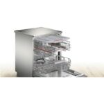 عکس از بخش داخلی و طبقات در ماشین ظرفشویی بوش 37Q کد SMS6ZCI37Q رنگ نقره ای سری 6 سه طبقه 14 نفره 3 سبد اصل آلمان مونتاژ آلمان - سایت دبی کوچولو