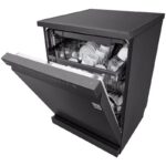 نمای سمت چپ و درب نیمه باز در ماشین ظرفشویی ال جی 513 کد DFC513FD رنگ دودی سه طبقه 14 نفره 3 سبد اصل کره مونتاژ کره بدون بخارشوی - سایت دبی کوچولو