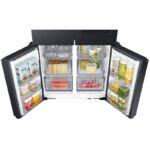 نمای بخش فریزر در یخچال فریزر ساید بای ساید سامسونگ RF71 کد RF71DG9H0EB1A ساخت کره مونتاژ کره 29 فوت رنگ دودی سال 2024 - سایت دبی کوچولو