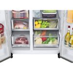 نمای داخلی بخش فریزر همراه با مواد خوراکی در یخچال فریزر ساید بای ساید ال جی X287 کد GCX-287TVAN ساخت کره مونتاژ چین 24 فوت رنگ دودی سال 2024 - سایت دبی کوچولو